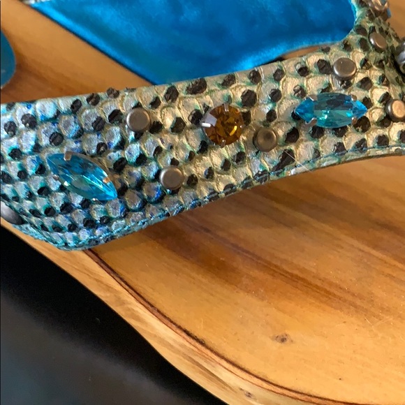 Only worn a couple times. - Picture 4 of 7